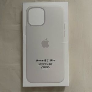 Iphone 12 | 12 Pro White Silicone Case with MagSafe